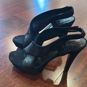 Diane von Furstenberg
Glitter Glitter Accents Slingback Sandals